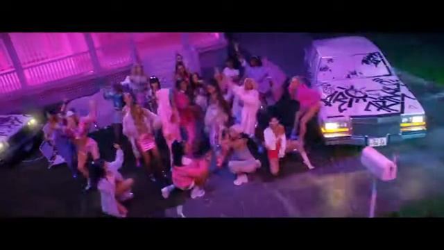 Black card is my business card🎶 7 rings whatsapp status #arianagrande смотреть онлайн