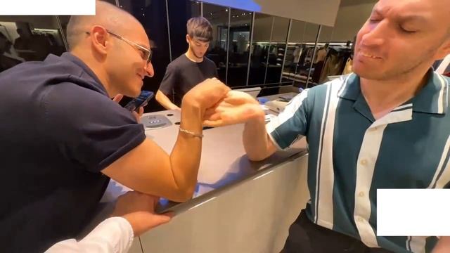 СТАЯ УГАРАЕТ В ТОРГОВОМ ЦЕНТРЕ | НАРЕЗКА СО СТРИМА RavshanN