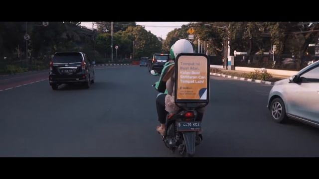 StickMotor! Billboard mini di Motor yang siap bawa Iklan kamu secara masif. смотреть онлайн