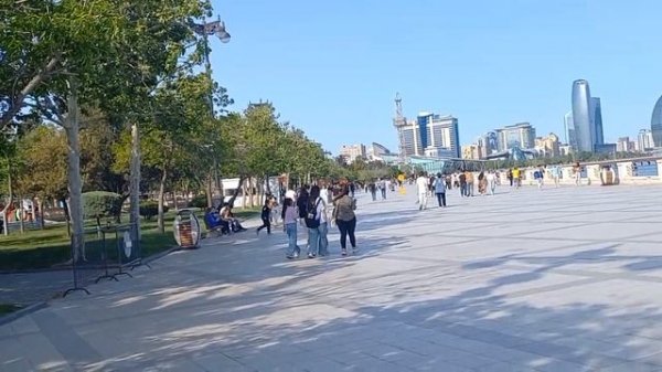 Памятник Муслиму Магомаеву/Малая Венеция,Фонтан с Лебедями/Бульвар#азербайджан#баку#azerbaycan