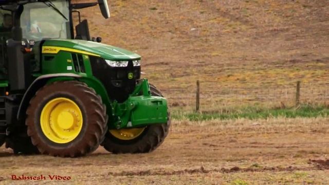 Ploughing With John Deere 7R 330 And Kverneland.