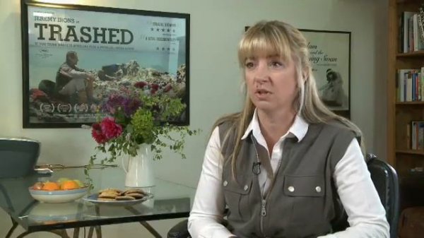 English File Upper - Intermediate - Colloquial 4&5: Talking About Waste with Candida Brady Part 1