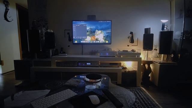Rotel A11tribute  + Evo 4.2 , Track By The Cinematic Orchestra