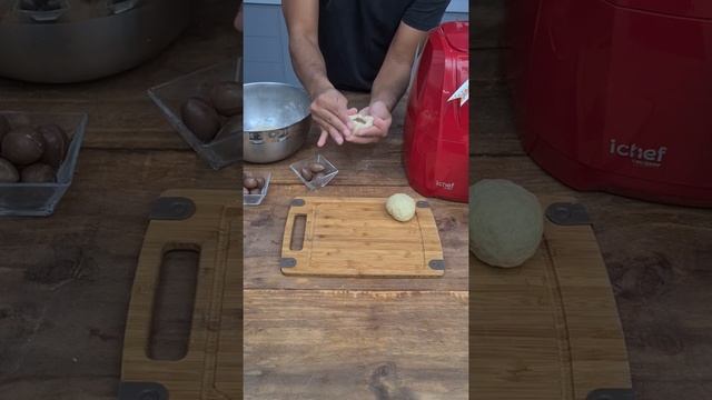 Coelhos de chocolate na Airfryer Ichef All Space para fazer na Páscoa para toda criançada! #shorts смотреть онлайн