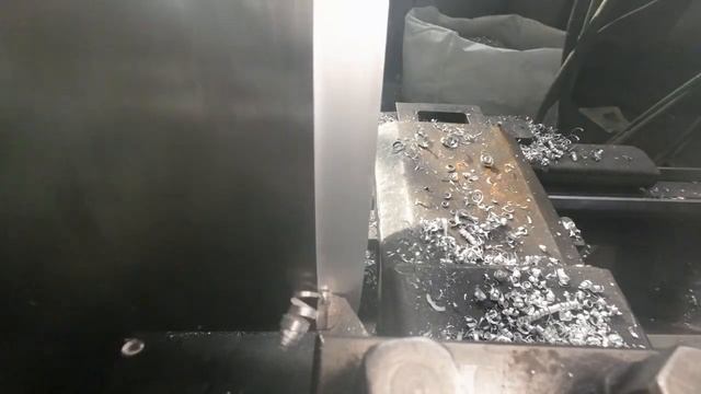 Предварительная механическая обработка кольца на токарном станке / Pre-machining the ring on a lath смотреть онлайн