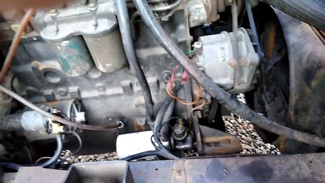 caminhão Volkswagen 790 s arrumando o compressor смотреть онлайн