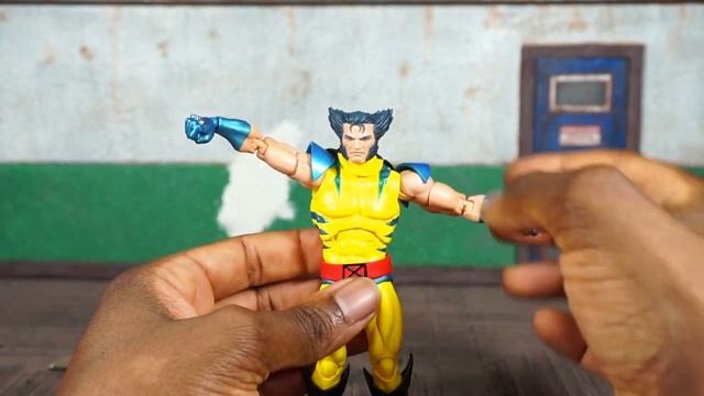 Medicom Mafex X-Men WOLVERINE Action Figure Review смотреть онлайн