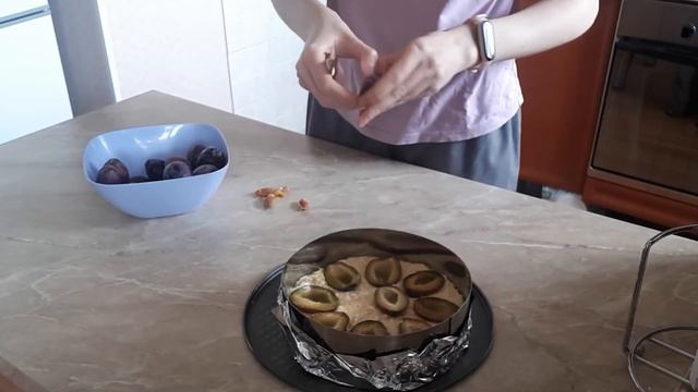 Оля на кухне