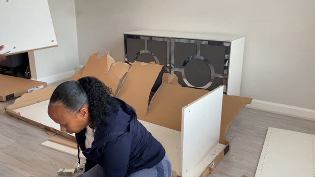 SMALL HOME OFFICE MAKEOVER ON A BUDGET | COZY GLAM HOME OFFICE MAKE OVER + CLEAN WITH ME смотреть онлайн