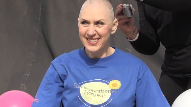 Dee Becker - Head Shave at Hover Travel Ryde - 10 April 2016 смотреть онлайн