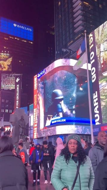 Time Square billboard смотреть онлайн
