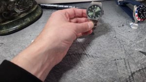 WATCH REVIEW - CASIO EDIFICE EFR-S108D-3AVUEF - great watch, not so great bracelet!!