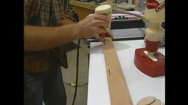 The New Yankee Workshop S11E08 - Table Saw Station смотреть онлайн