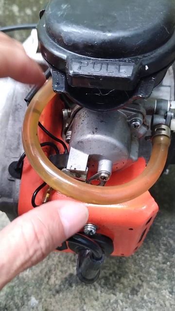 #shorts How to repair a fuel leaking 2 stroke Grass cutter engine Part 1. смотреть онлайн