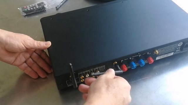 NAD C338 amp unboxing and under the hood смотреть онлайн