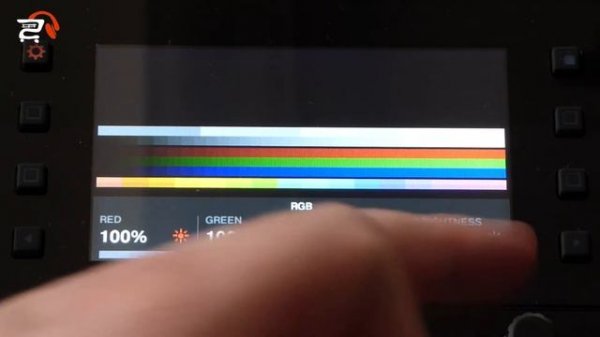 Recenze Native Instruments Traktor kontrol S8