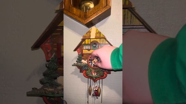 Rare Antique Keywound Cuckoo clock (Engelster?) смотреть онлайн