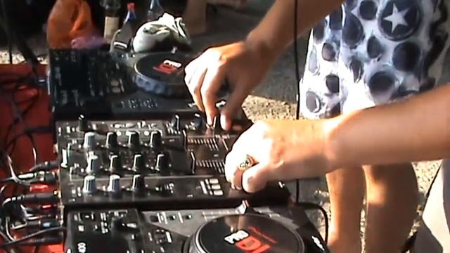 Отдыхаем днём!!!!))) август 2010 d.j. nicki, d.j. general и radio soullive.mpg смотреть онлайн