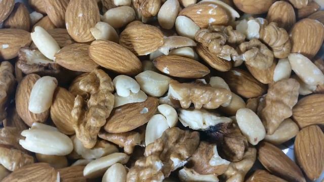 Unlock the Secret to Youthful Skin & Longevity with These Anti-Aging Foods for Your 40s and Beyond! смотреть онлайн