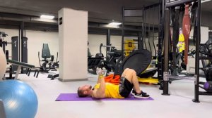 Жим гантелей лёжа на полу ( большая грудная)