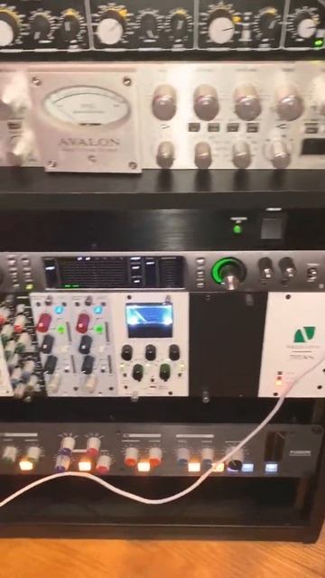 EXPOSED | ALL MY ANALOG HARDWARE REVEALED смотреть онлайн