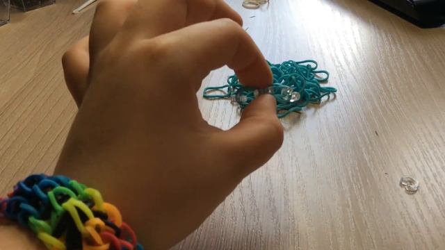 Урок 10 браслет канун из резинок Rainbow Loom смотреть онлайн