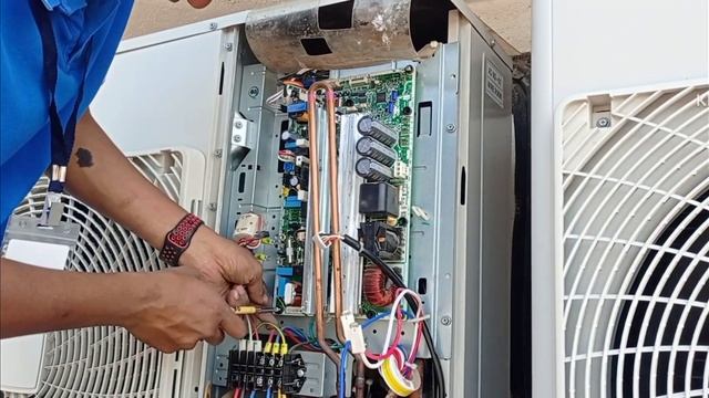 DAIKIN CASSETTE AC INVERTER PCB CHANGE|U4 U2 error problem solve#cassette #pcb#vrv#daikin#series#ac смотреть онлайн