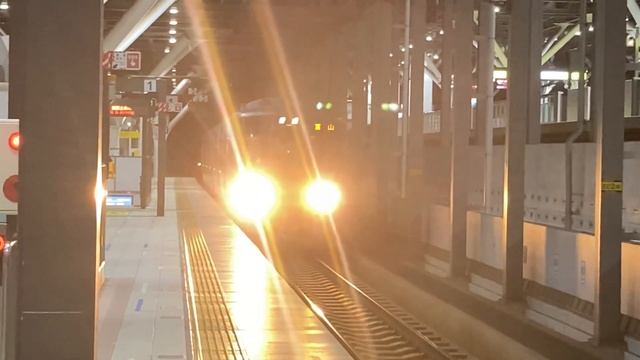 05.05.2023 года.Прибытие электрички маршута «Мёкокоген-Тояма». смотреть онлайн