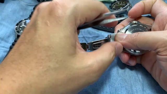 วิธี เปลี่ยนสายนาฬิกา Casio Duro 200M เป็นสายเหล็ก Casio Duro 200M watch changed to steel strap. смотреть онлайн