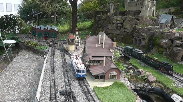 Der Gläsernen Zug von Piko BR 491 смотреть онлайн