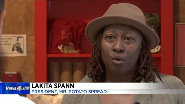 Family owned stores feel the love on Small Business Saturday смотреть онлайн