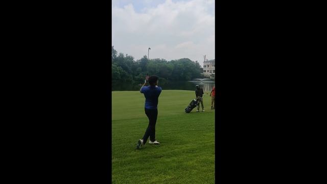 Surya Yadav's IE Business School Video Essay смотреть онлайн