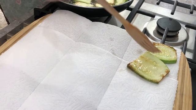 ЗАКУСКА из КАБАЧКОВ и ЧЕСНОКА! Лучший вариант летней закуски! смотреть онлайн