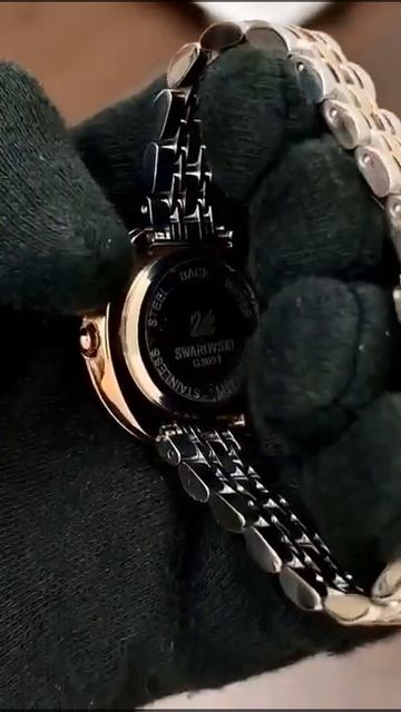 Swarovski Round Shape Bracelet Watch смотреть онлайн