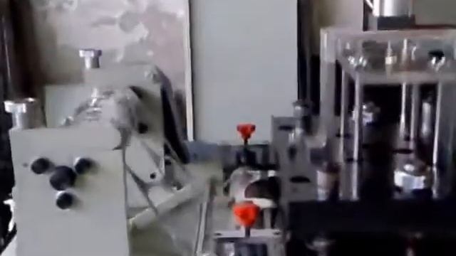 183 Машина рулонной сквозной высечки с выталкиванием заготовок WQH push 1 смотреть онлайн