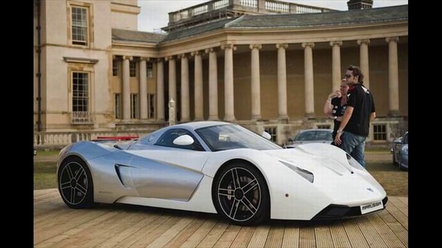 Русский спорткар Marussia B1