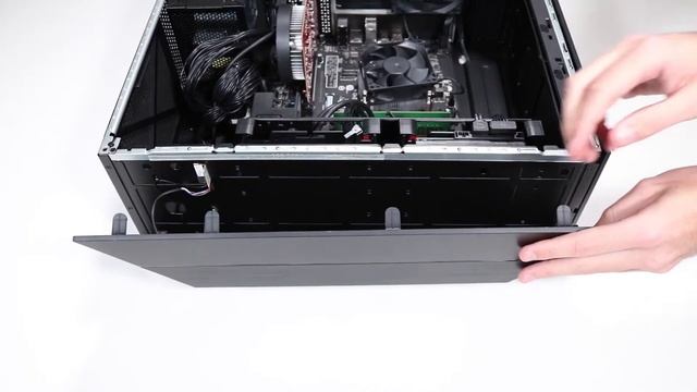 Sostituire il frontalino per OMEN by HP 875-1000 Obelisk/875-0xx/870-xxx PC Desktop | HP OMEN | HP смотреть онлайн