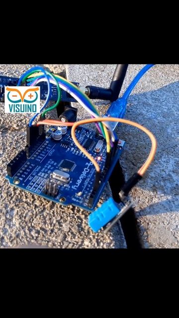 #shorts Wireless Weather Station Using NRF24L01, DHT11-DHT22 Sensor and LCD смотреть онлайн