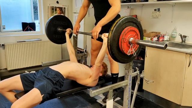 When The Weight Feels Too Light! EPIC BENCH PR! смотреть онлайн