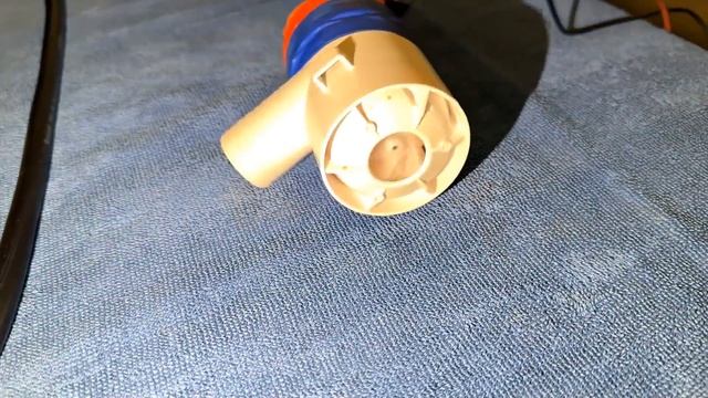 Vibro speaker for an evil neighbor from a VACUUM CLEANER😱What does IRON sound like смотреть онлайн