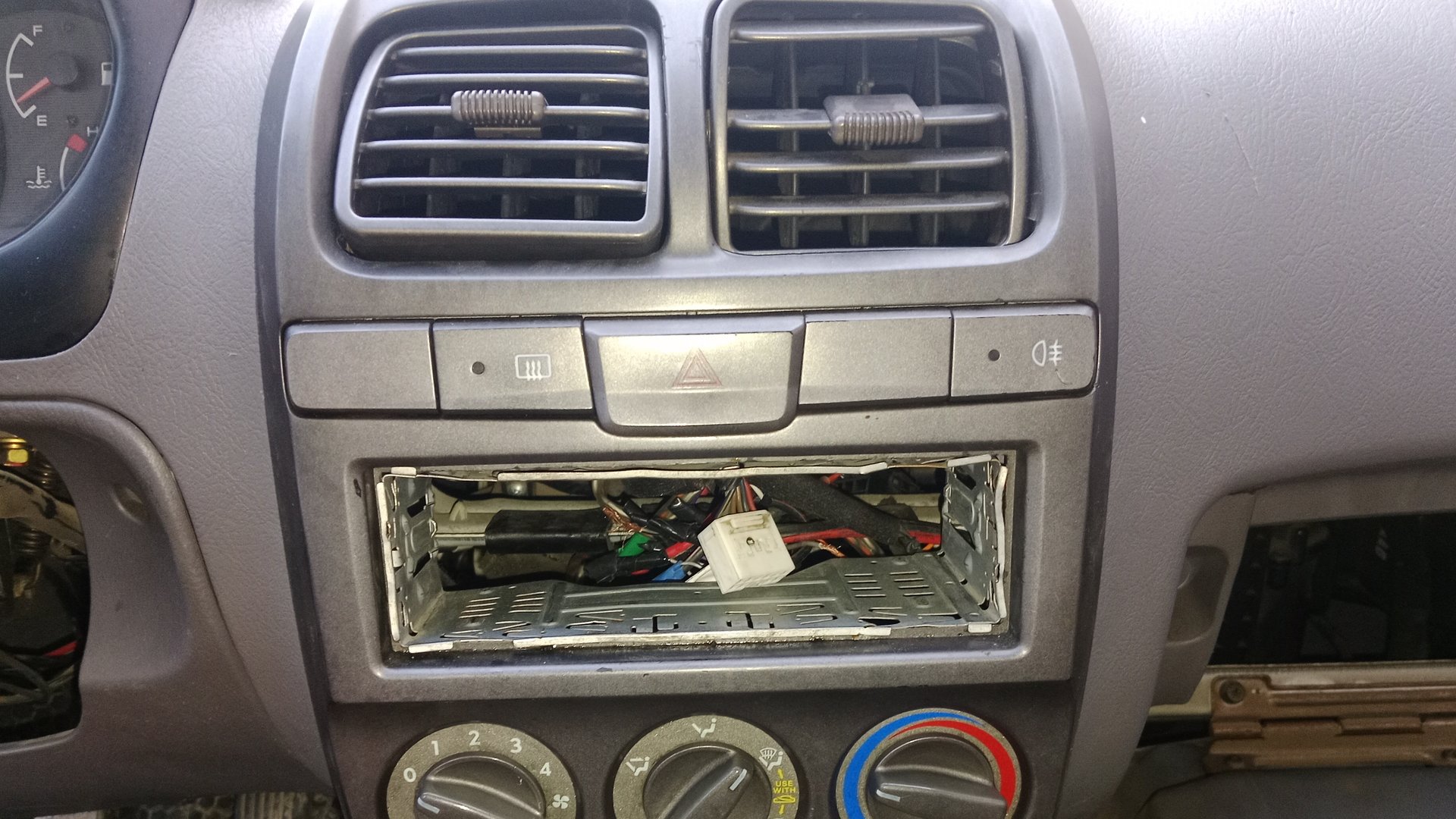 как снять центральную консоль hyundai accent смотреть онлайн