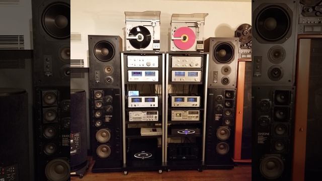 Full Mitsubishi/Diatone monaural audio system. смотреть онлайн
