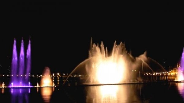 Поющие фонтаны в Шардже
