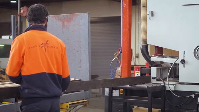 Stirling Machinery Vertical Band Resaw E Series смотреть онлайн
