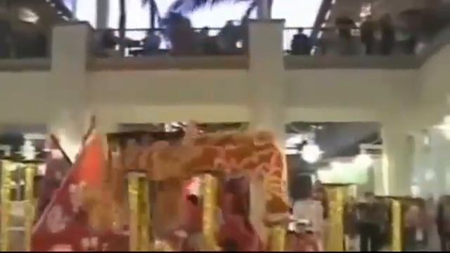 Дракон упал во время выступления ⓢⓥⓔⓣ смотреть онлайн