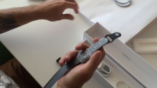 Apple Watch Sport Kutu Açılımı смотреть онлайн