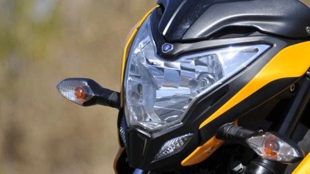 Bajaj Pulsar 200 NS | Specifications and Features Review смотреть онлайн