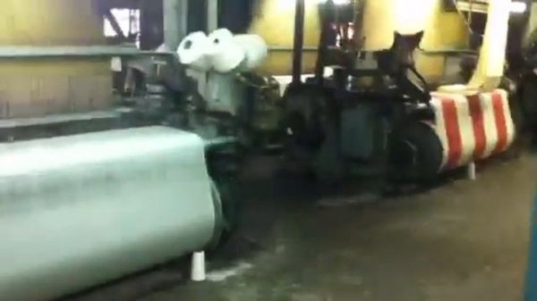 на ткацкой фабрике