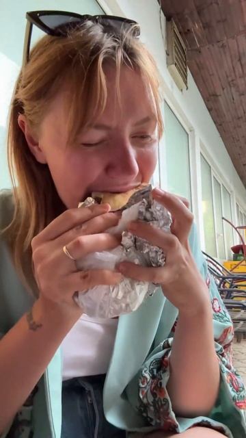 another Serbian sandwich for dinner #serbia #serbianfood #šiš смотреть онлайн