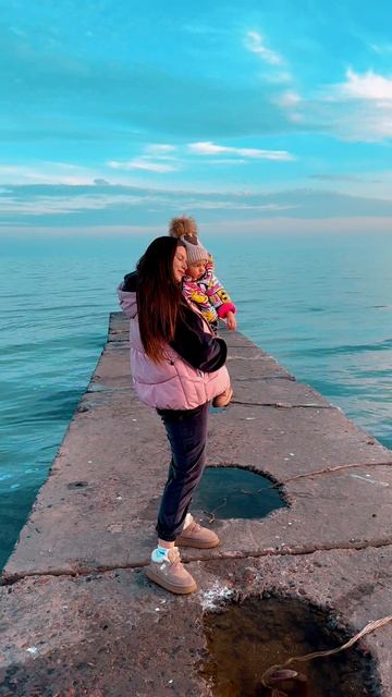 ЛЮБУЕМСЯ МАРИУПОЛЬСКИМ ЗАКАТОМ С НОВОЙ РОССИЯНКОЙ! смотреть онлайн